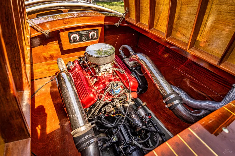  Yacht Photos Pics engine room