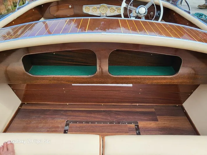  Yacht Photos Pics second cockpit and glove box