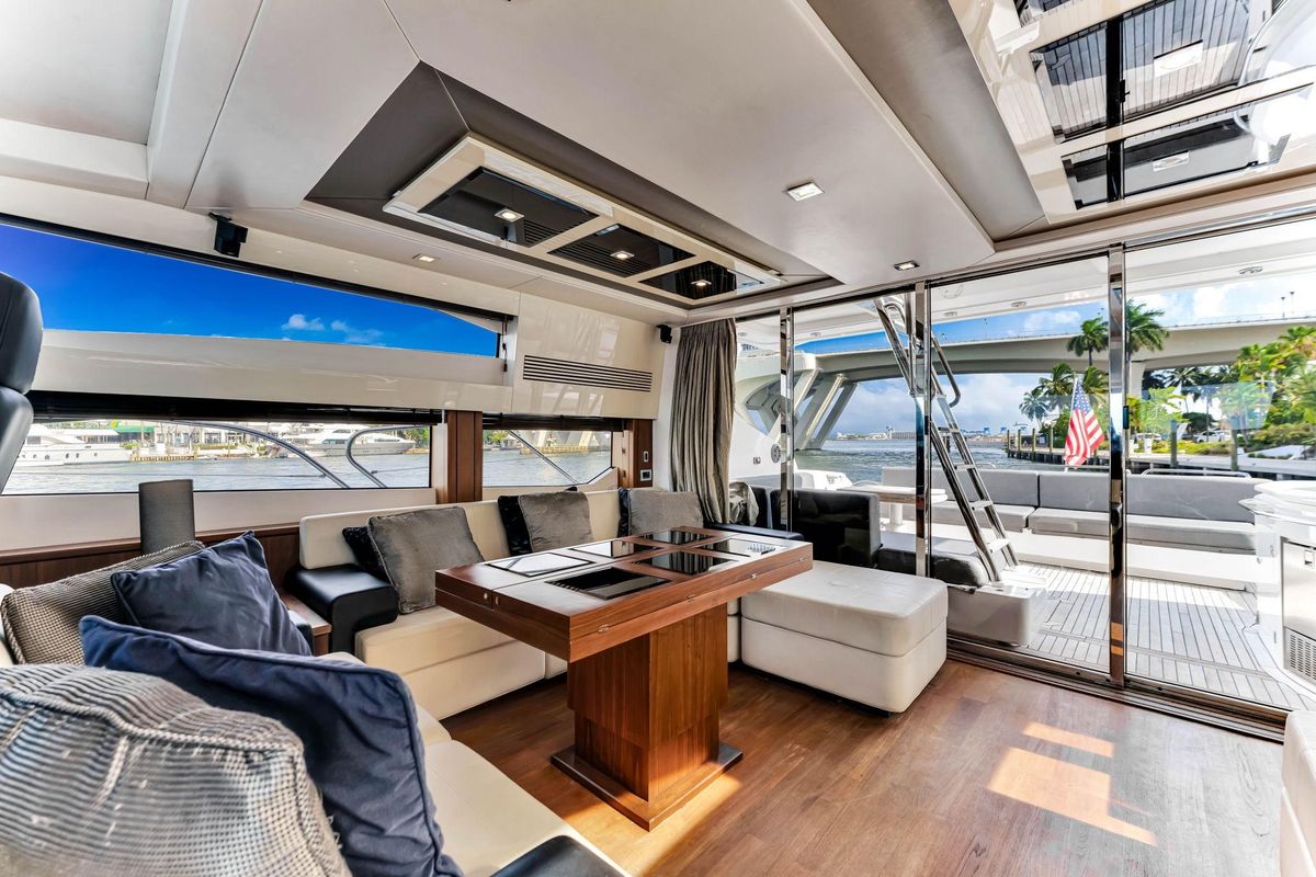 2012 Sunseeker 74 