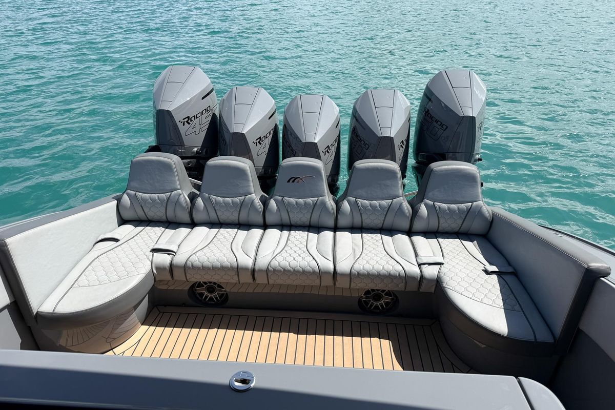 2023 Midnight Express 43 