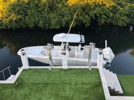 2021 Boston Whaler Dauntless 27
