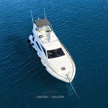 Ferretti Yachts 530