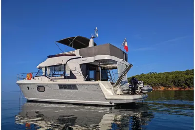 2022 Beneteau Swift Trawler 41 Fly