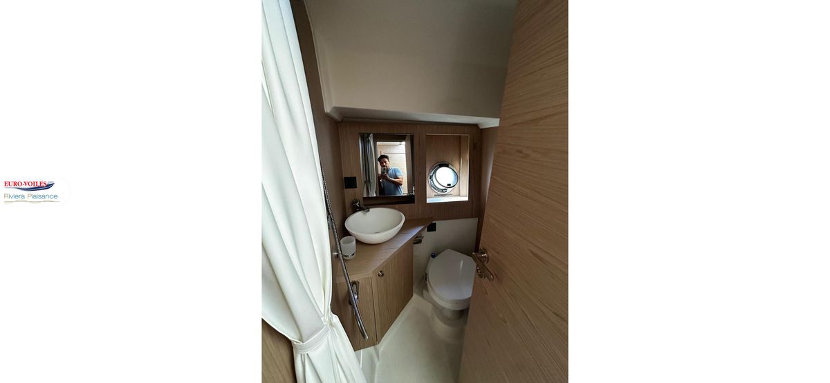 2022 Beneteau 44 