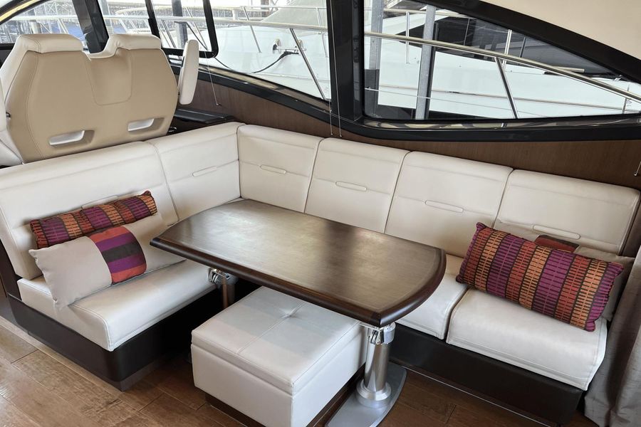 2016 Sea Ray 400 Sundancer