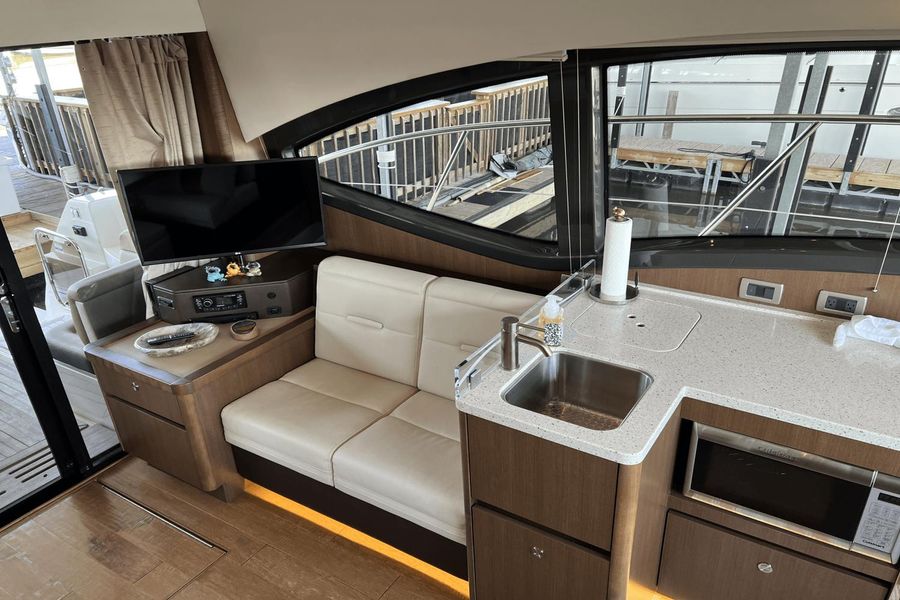 2016 Sea Ray 400 Sundancer