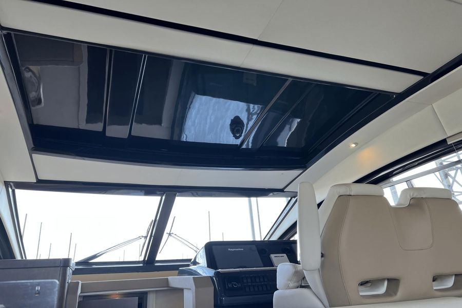 2016 Sea Ray 400 Sundancer