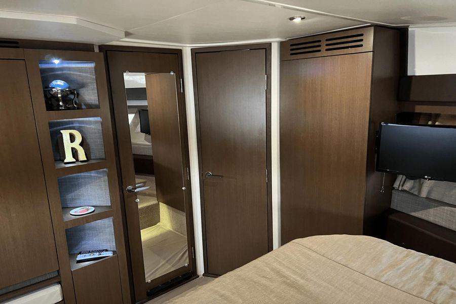 2016 Sea Ray 400 Sundancer