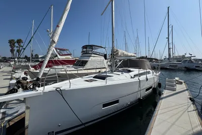 Dufour 390