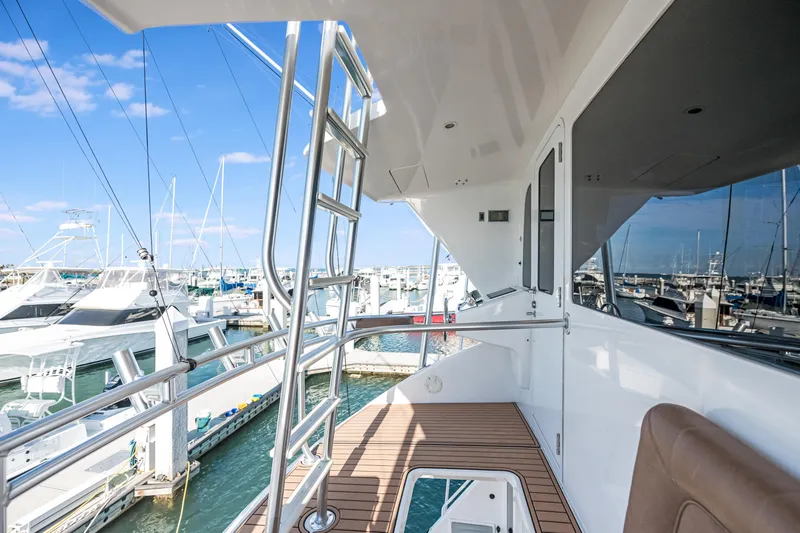 Vaquero Yacht Photos Pics 