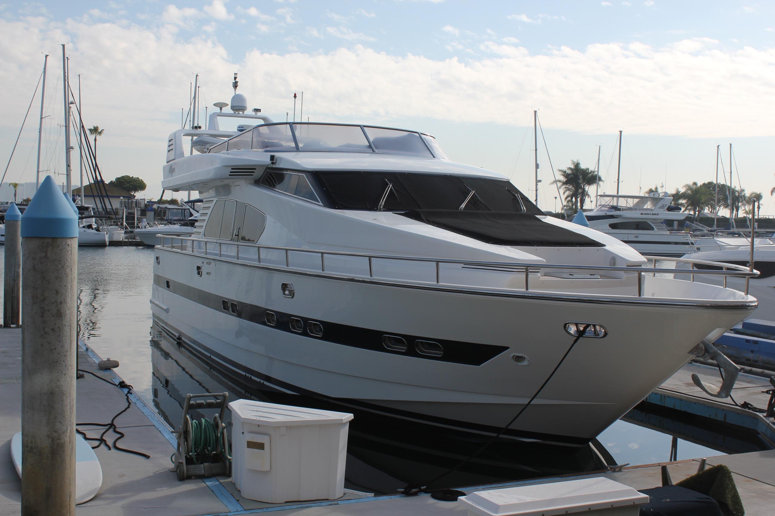 1999 Horizon 70 Motor Yacht