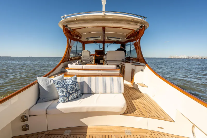 Grateful Miles Yacht Photos Pics 