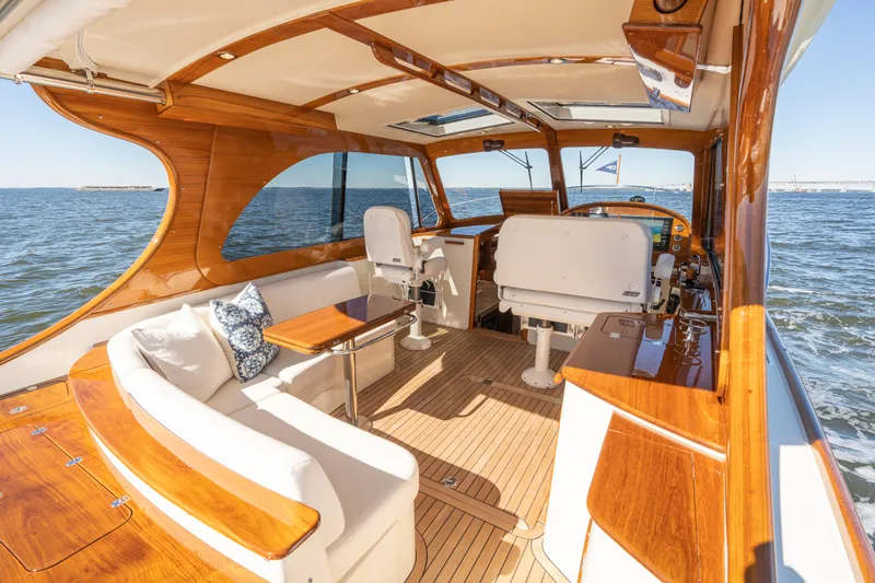 Grateful Miles Yacht Photos Pics 