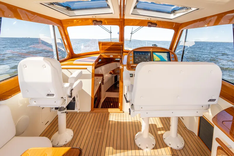 Grateful Miles Yacht Photos Pics 