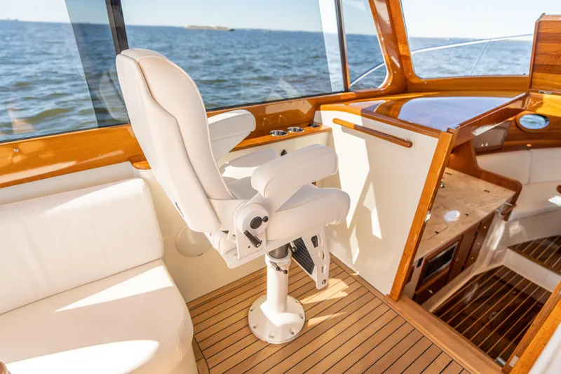 Grateful Miles Yacht Photos Pics 