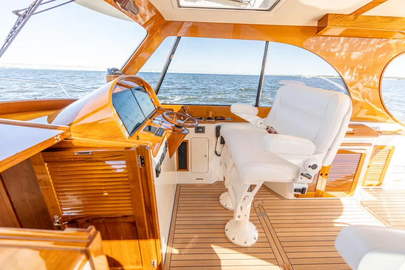 Grateful Miles Yacht Photos Pics 