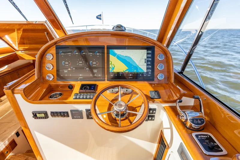 Grateful Miles Yacht Photos Pics 