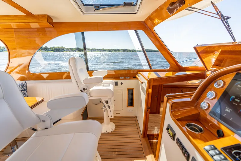 Grateful Miles Yacht Photos Pics 