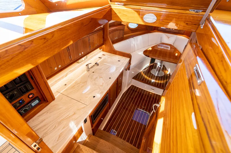 Grateful Miles Yacht Photos Pics 