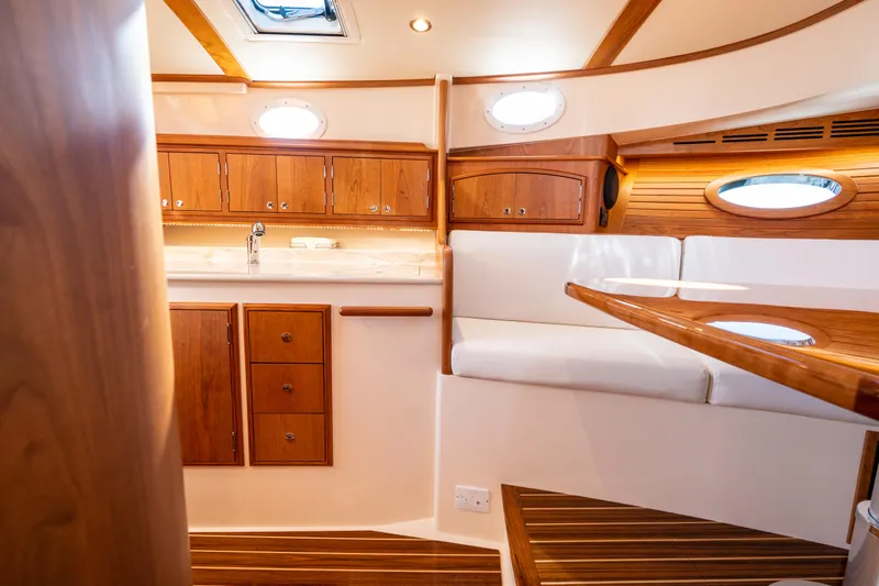 Grateful Miles Yacht Photos Pics 