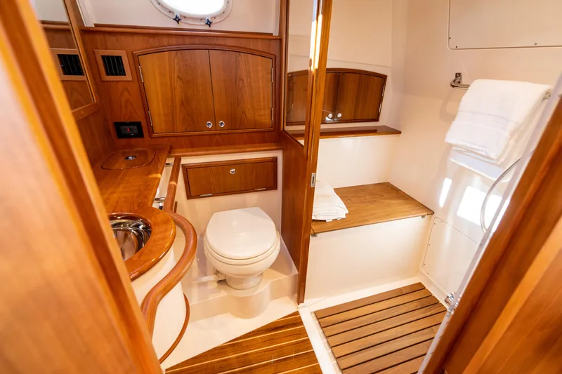 Grateful Miles Yacht Photos Pics 