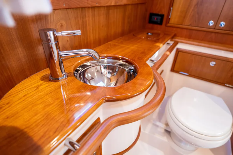 Grateful Miles Yacht Photos Pics 