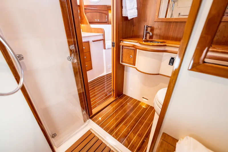 Grateful Miles Yacht Photos Pics 