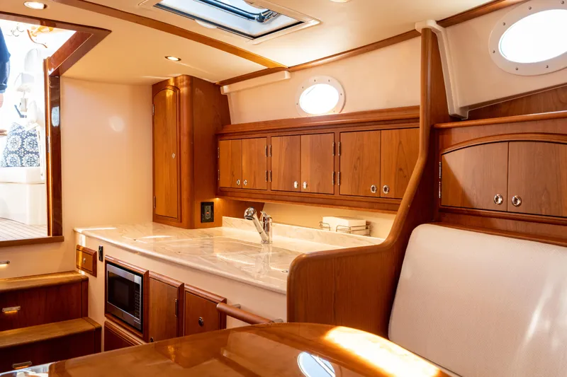 Grateful Miles Yacht Photos Pics 