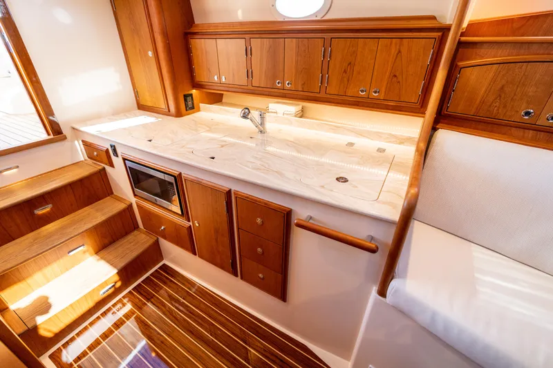 Grateful Miles Yacht Photos Pics 