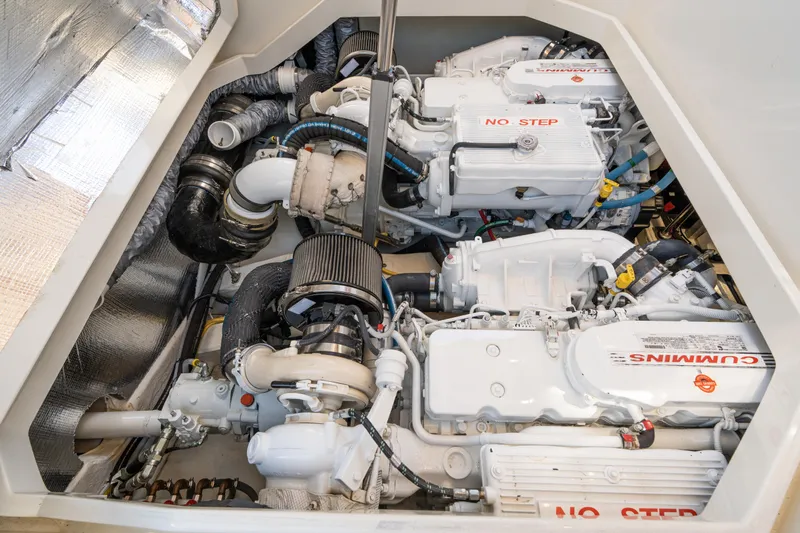 Grateful Miles Yacht Photos Pics 