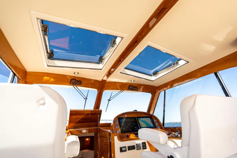 Grateful Miles Yacht Photos Pics 