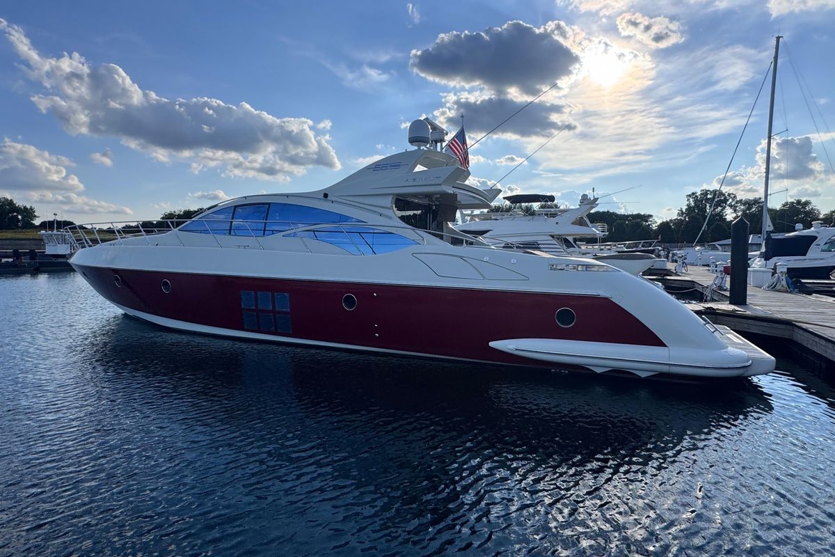 2006 Azimut 68 