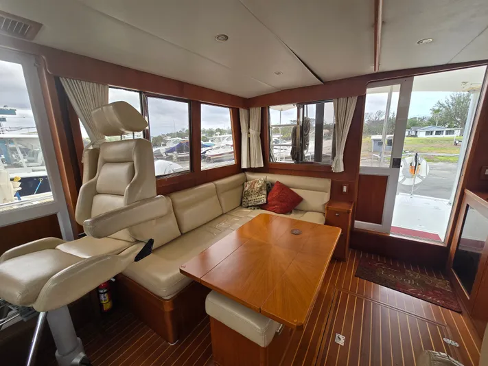  Yacht Photos Pics 2006 ISLAND PILOT 395 CRUISER - Image 20