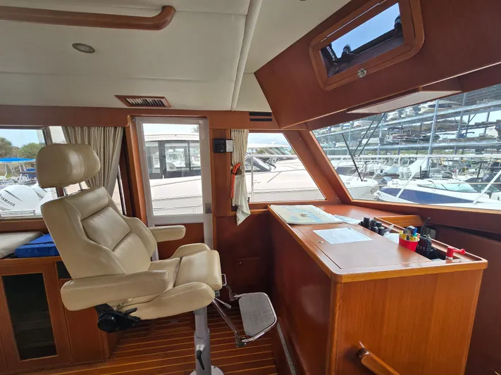  Yacht Photos Pics 2006 ISLAND PILOT 395 CRUISER - Image 22