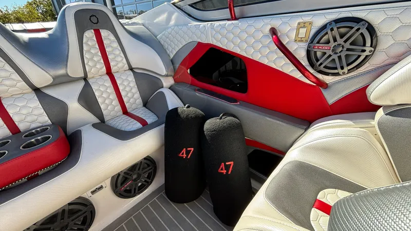  Yacht Photos Pics Interior of 2008 Fountain 47 Lightning boat with stylish seating and audio system.