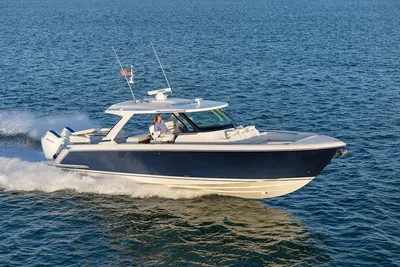 Tiara Yachts 43 LS