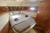 2000 Uniesse 42 Open