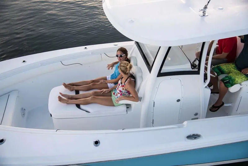  Yacht Photos Pics Manufacturer Provided Image