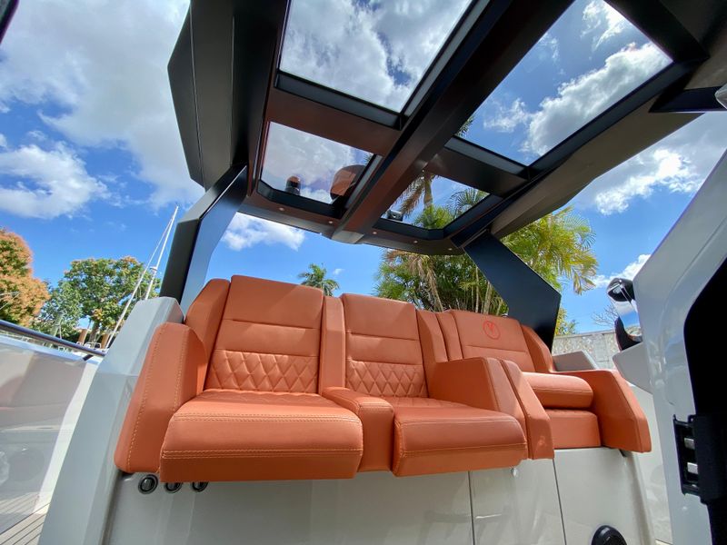 2022 Vanquish Yachts VQ40