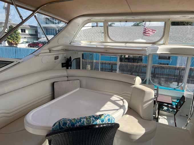 2001 Carver 466 Motor Yacht