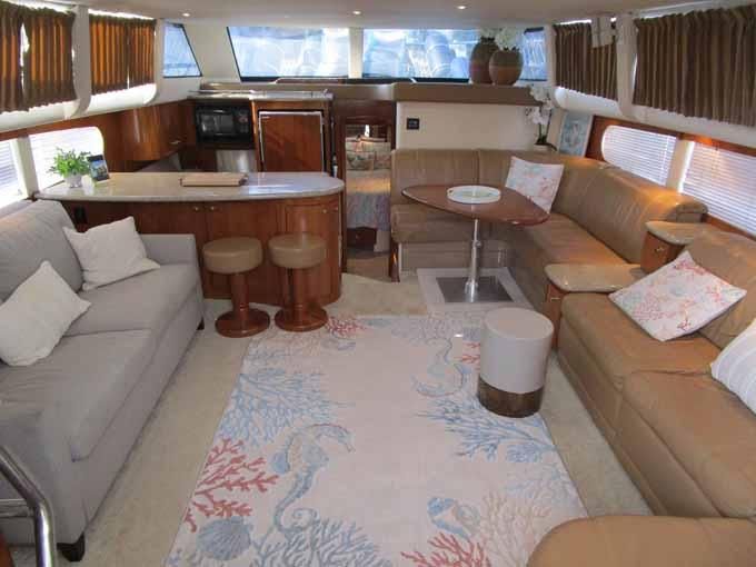 2001 Carver 466 Motor Yacht