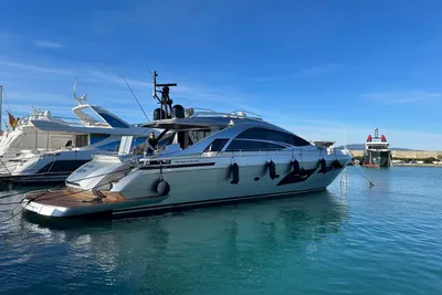 Pershing 8X