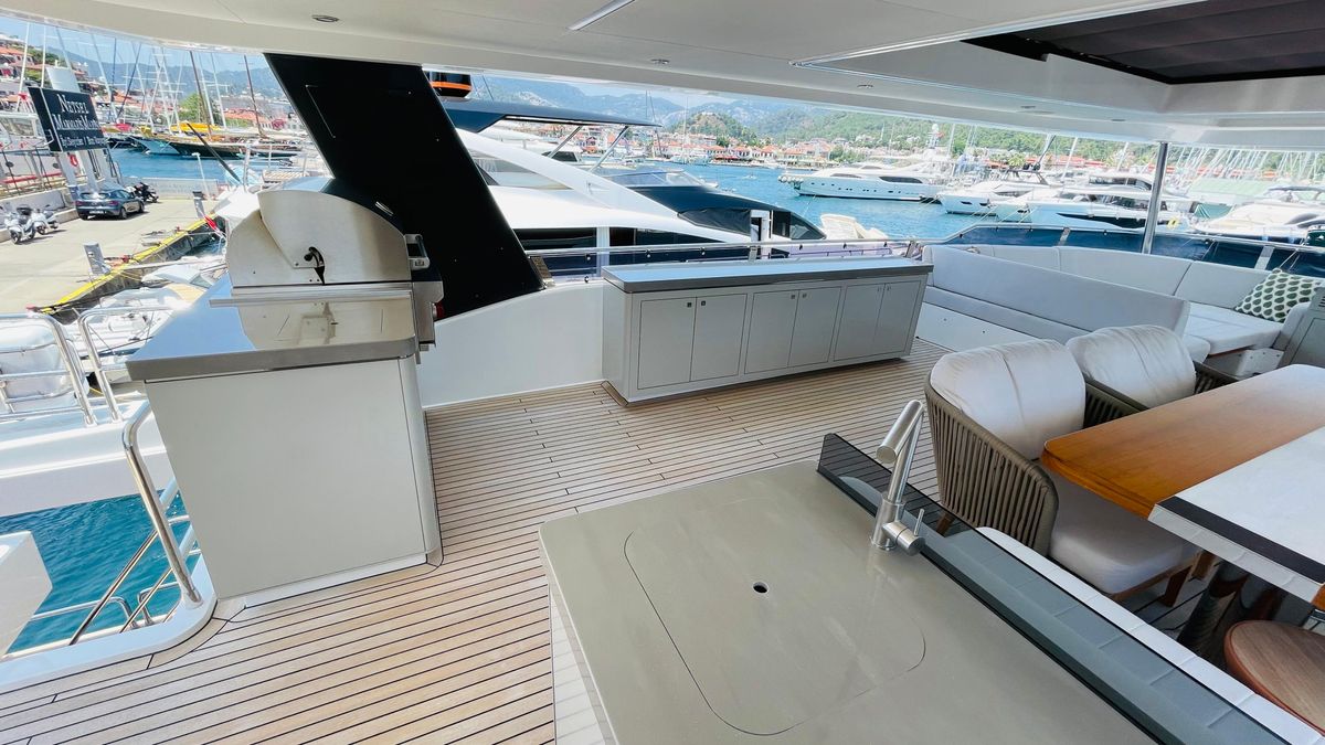 2024 Sirena 78 