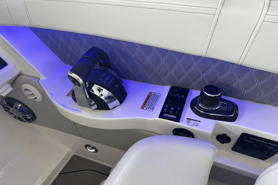 2022 Sea Ray 350 SLX