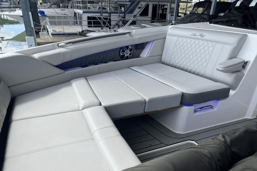 2022 Sea Ray 350 SLX