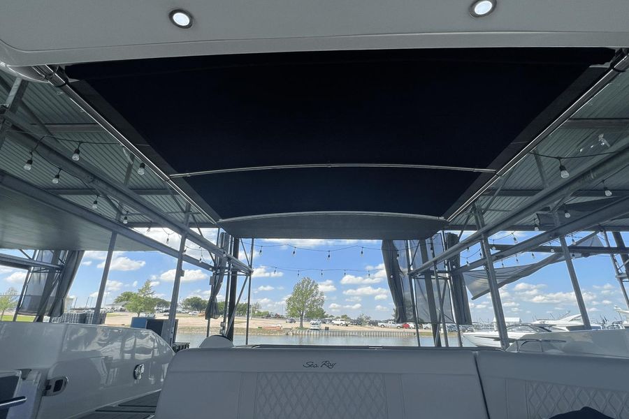 2022 Sea Ray 350 SLX
