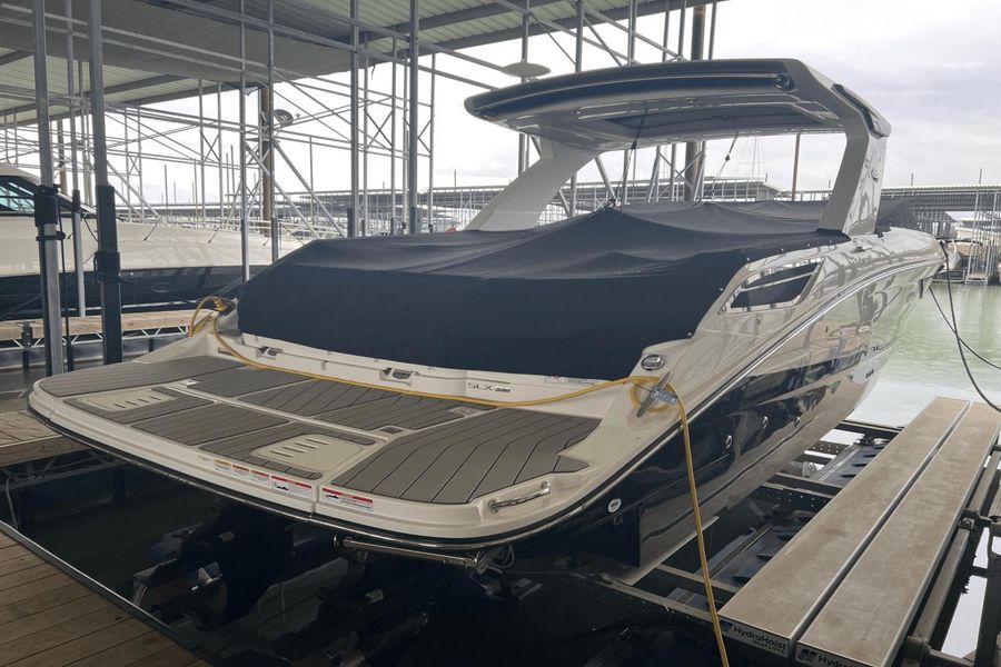 2022 Sea Ray 350 SLX