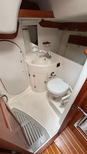 Wasabi Pea Yacht Photos Pics 