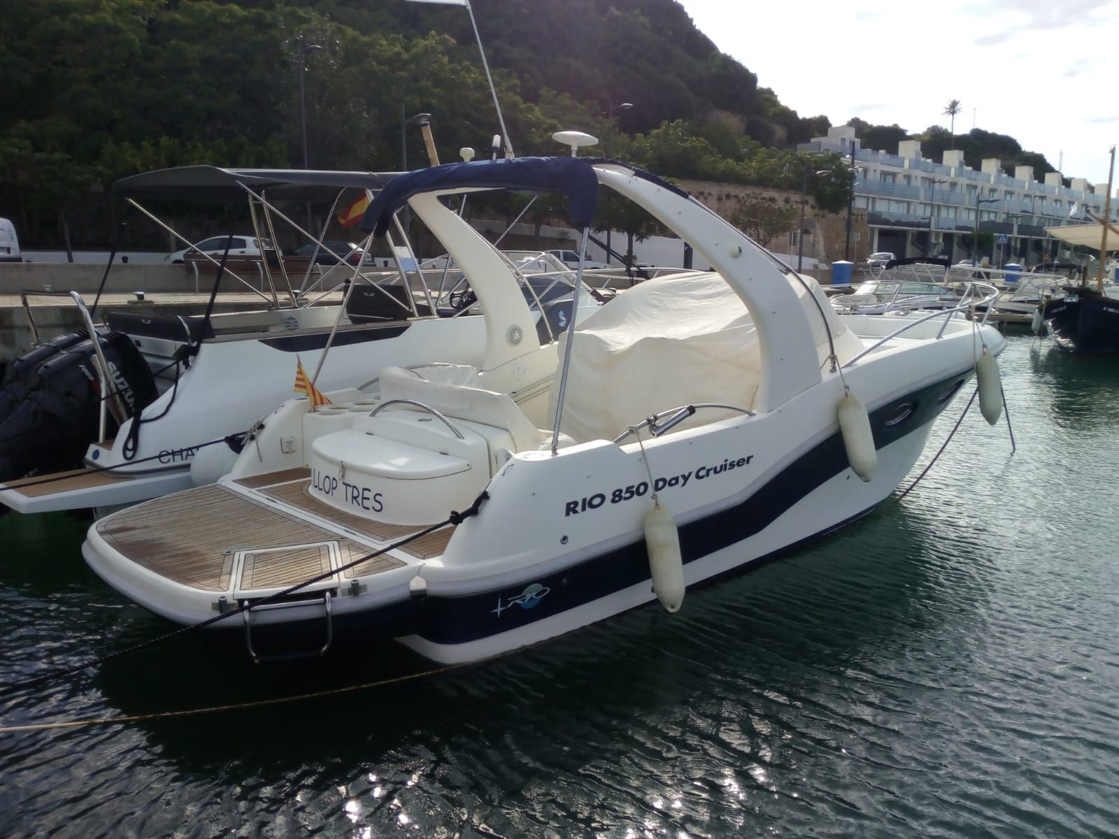 2007 Rio Yachts RIO 850 DAY CRUSIER