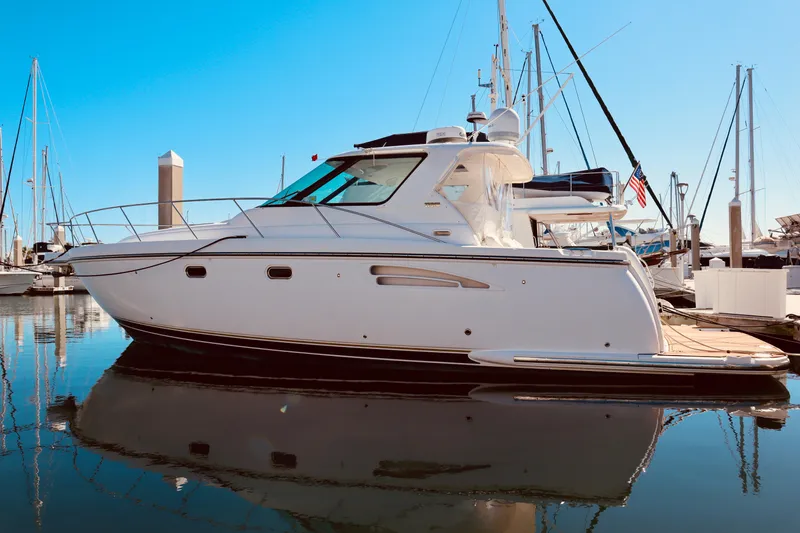 Suenos Yacht Photos Pics Tiara Sovran 3600 2005